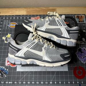 Nike Vomero 5